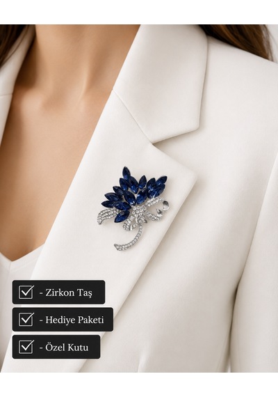 Premium Safir Mavisi Kristal Taşlı Çiçek Ve Fiyonk Tasarımlı Kadın Broş Açık Gri