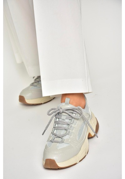 Fox Shoes U312414209 Gri Kalın Tabanlı Spor Ayakkabı Sneakers Gri-suni Deri Çok Renkli Fox Shoes U312414209 Gri Kalın Tabanlı Spor Ayakkabı Sneakers Gri-suni Deri Çok Renkli