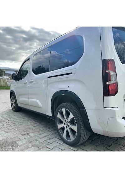 Opel Combo E 2018 Yılı Ve Sonrası 8 Prç. Çamurluk Dodik Set