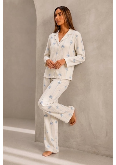 Kadın Önden Düğmeli Uzun Kollu Alt Üst Beyaz Pijama Takımı