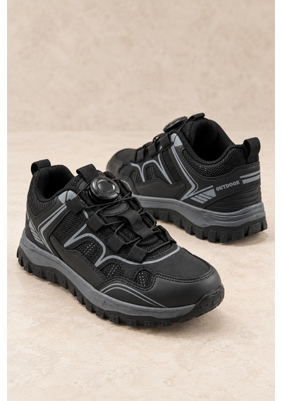 Muggo Trekon Bağcık Ayar Mekanizmalı Kalın Taban Unisex Çocuk Günlük Outdoor Trekking Bot Siyah Muggo Trekon Bağcık Ayar Mekanizmalı Kalın Taban Unisex Çocuk Günlük Outdoor Trekking Bot Siyah
