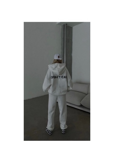 Butik İstanbul Nakış İşlemeli Üç İplik Sweat Takım- Beyaz