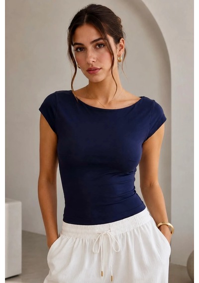 Bb Butik Basic Kadın Göğüs Destekli Soft Touch Body Bluz Kayık Yaka Sırt Dekolteli My3535 Lacivert Bb Butik Basic Kadın Göğüs Destekli Soft Touch Body Bluz Kayık Yaka Sırt Dekolteli My3535 Lacivert