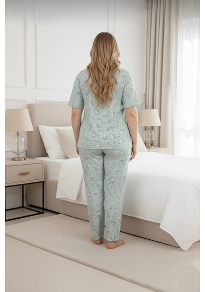 Eyfuze Kadın Büyük Beden Desenli Yakası Düğmeli Kısa Kollu Bambu Pijama Takımı Açık Yeşil Eyfuze Kadın Büyük Beden Desenli Yakası Düğmeli Kısa Kollu Bambu Pijama Takımı Açık Yeşil