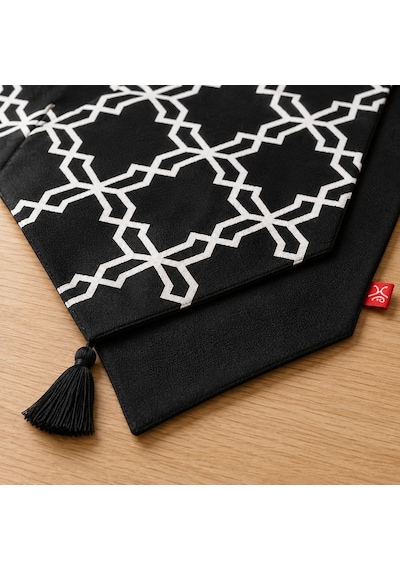 Tr Tek Runner İki Farklı Yüz, Çift Taraflı Kullanım 45 X 150 Cm, Desenli Ve Düz İki Yüzlü Runner, Püsküllü Diğer