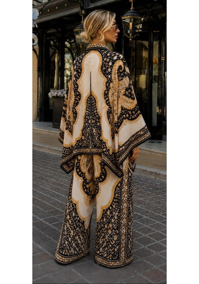 Tencelle Woman Kadın Jessica Kumaş Etnik Desenli Salaş Oversize Gömlek Pantolon İkili Takım Siyah Ekru Siyah Gold Tencelle Woman Kadın Jessica Kumaş Etnik Desenli Salaş Oversize Gömlek Pantolon İkili Takım Siyah Ekru Siyah Gold