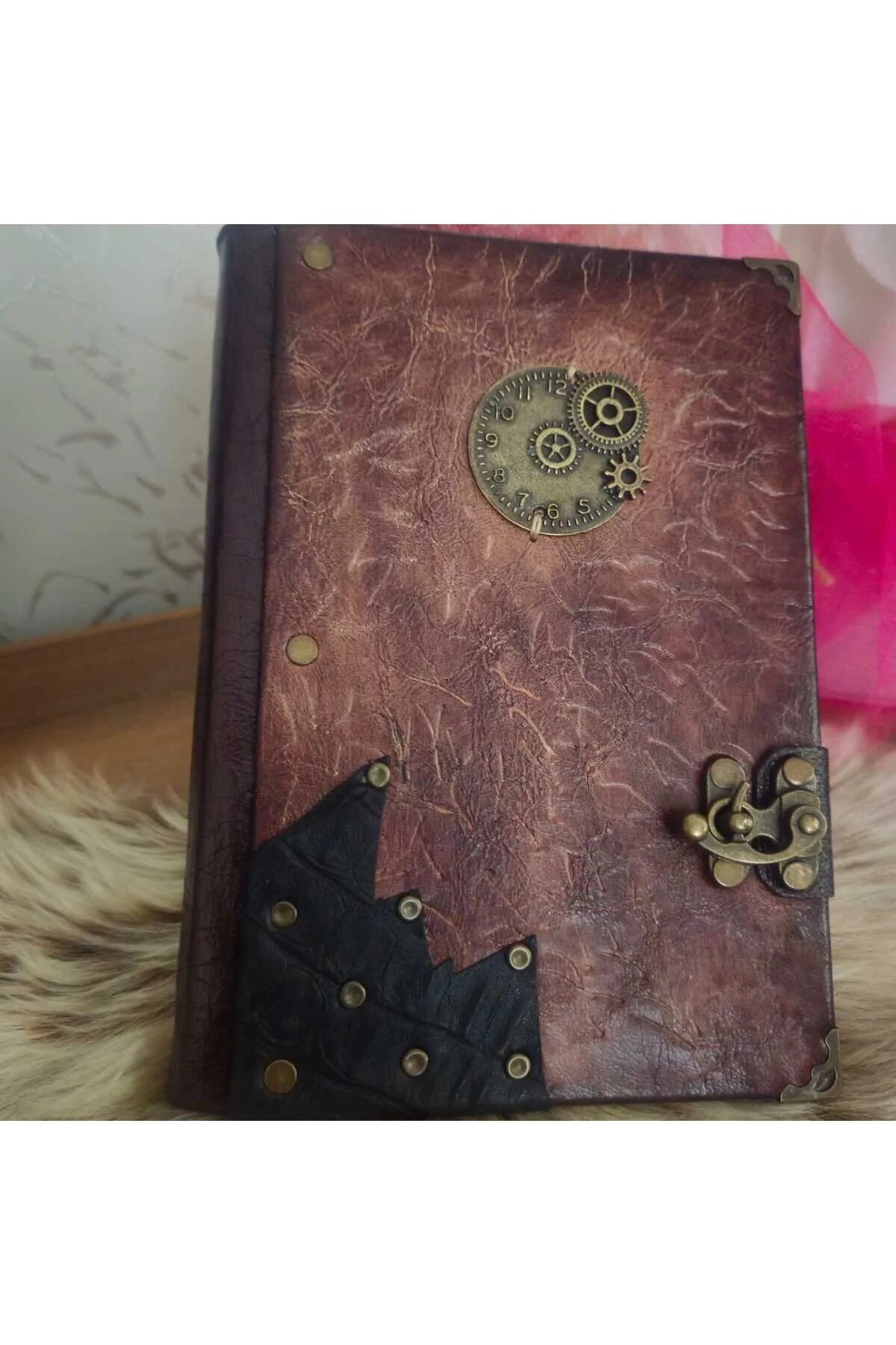 Saat Zamanın Sessiz Çığlığı Hakiki Deri İtalyan Baskılı Özel Desen El Yapımı Defter Kahverengi