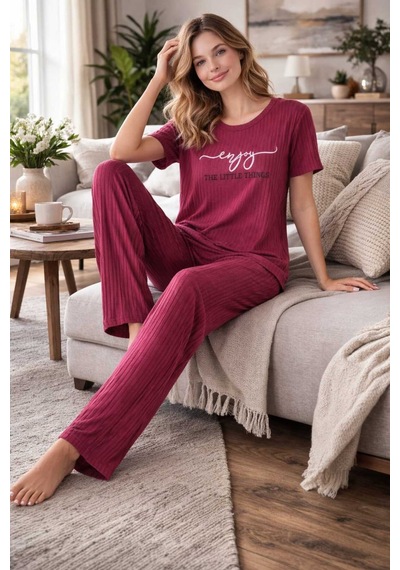 Kadın %100 Pamuk Pijama Takımı Raporlu Kumaş Rahat Kalıp Yazlık Ev Giyim Bordo