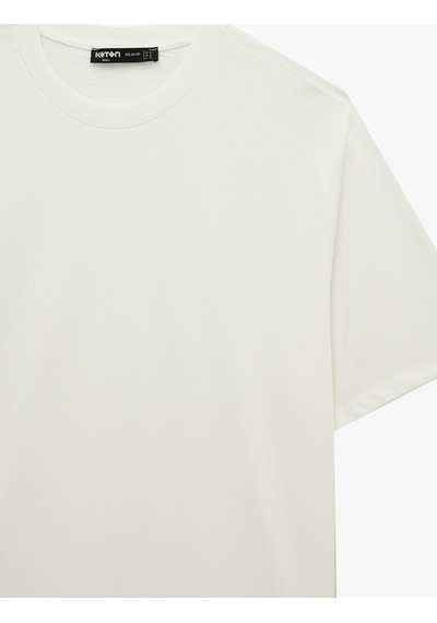 Koton Pamuklu Bisiklet Yaka Kısa Kollu Basic Oversize Tişört Ekru 6sam10511mk