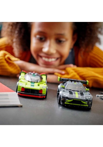 LEGO® Speed Champions 76910 Aston Martin Valkyrie Amr Pro And Aston Martin Vantage Gt3 592 Parça