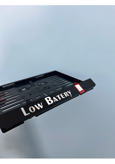 Low Batery Pleksi Motor Plakalığı
