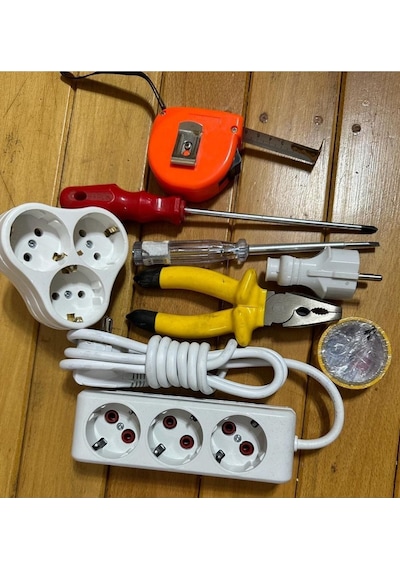 Sermer Pazarlama 8 Parça Birden 2 Metre Üçlü 1 Adet Golyat Pense Kontrol Kalemi Yıldız Tornavida 5 Metrelik Metre Fiş 2 M