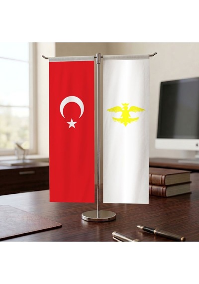 Avrupa Hun İmparatorluğu Ve Türk Bayrağı Kırlangıç T Tipi Masa Bayrak Takımı Diğer