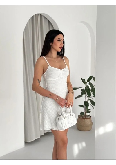 Dogutrend Askılı Mini Elbise Drapeli Göğüs Detay Likralı Yazlık Fit - Beyaz Dogutrend Askılı Mini Elbise Drapeli Göğüs Detay Likralı Yazlık Fit - Beyaz
