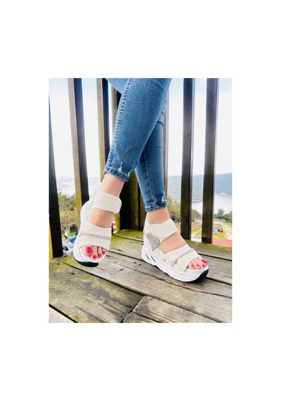 Lady Kadın Siyah Beyaz Dolgu Topuklu Spor Sandalet Taşlı Beyaz