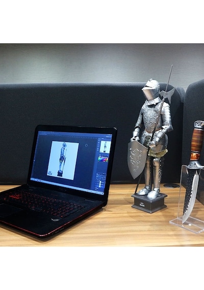 S. Sterlıng Iron Knight Dekoratif Süs