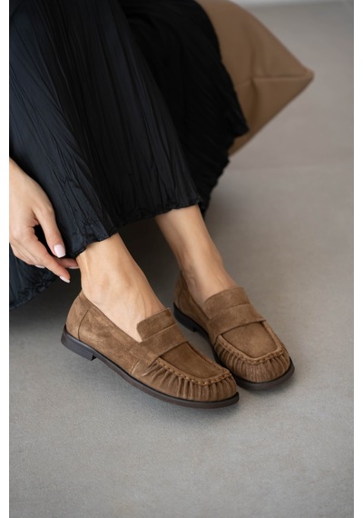 Selin Shoes Blaine Hakiki Deri Büzgülü Küt Burun Kadın Loafer- Taba Süet