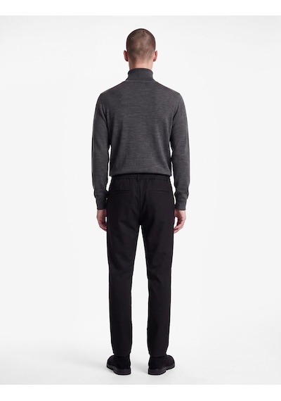 Koton Viskon Karışımlı Cepli Beli Lastikli Düğmeli Slim Fit Pileli Kumaş Pantolon Siyah 7wam40082nw Koton Viskon Karışımlı Cepli Beli Lastikli Düğmeli Slim Fit Pileli Kumaş Pantolon Siyah 7wam40082nw