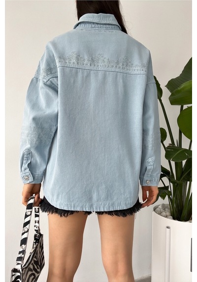 Femelle Kadın Buz Mavi Yeni Sezon Çift Cepli Standart Beden Nakış Işlemeli Oversize Ceket