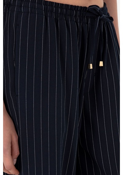 U.S. Polo Assn. Kadın Lacivert Çizgili Loose Relax Fit Kanvas Pantolon 50309105-VR033 U.S. Polo Assn. Kadın Lacivert Çizgili Loose Relax Fit Kanvas Pantolon 50309105-VR033