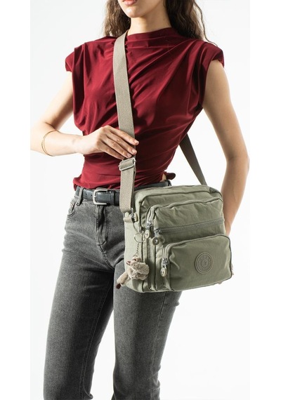 Baginn Kadın Postacı Çanta 28 32 Cm 571 Collection Klinkır Hafif Yağmur Geçirmez Klinkır Kumaş Çok Cepli Bej