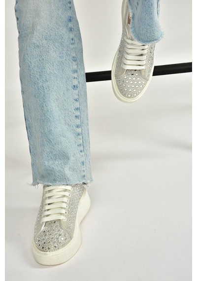 Fox Shoes Y444708402 Siyah Süet Taş Detaylı Kadın Spor Ayakkabı Sneakers Gümüş