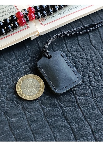 Küçük Dörtgen Cevşen Dualı Kolye Muska Hakiki Deri El Yapımı Xs Çok renkli