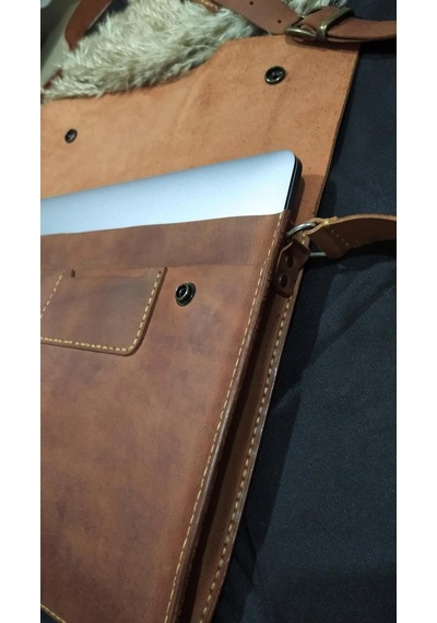 Hakiki Dana Derisi Laptop Çantası, El Tutmalı Ve Omuz Askılı, Crazy Taba Rengi, 13-14 Inç, El Dikişli