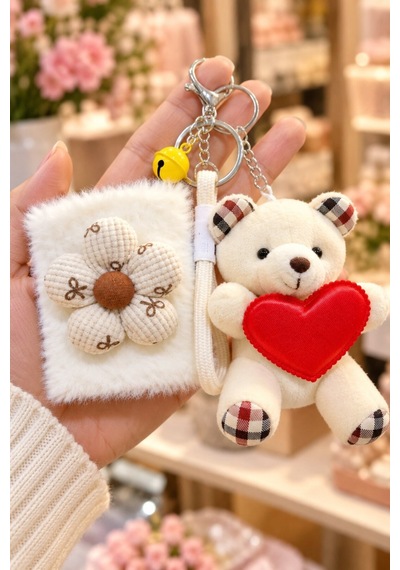Mini Peluş Teddy Ayı Figürlü Çanta Charmı Anahtarlık Ve Beyaz Peluş Çiçekli Çanta Makyaj Aynası Seti Karışık-Çok Renkli