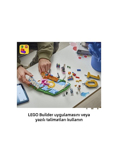 LEGO® Editions Lionel Messi – Unutulmaz Futbol Anları 43011 - 10 Yaş ve Üzeri Çocuklar için Yaratıcı Oyuncak Yapım Seti (500 Parça)
