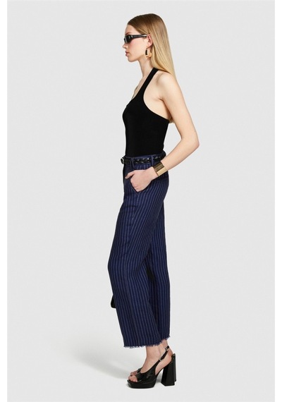 Sisley %100 Keten Paçaları Dikişsiz Düz Paça Çizgisiz Pantolon Kadın Haki Mix Pantolon - 324p4nthlf055 Sisley %100 Keten Paçaları Dikişsiz Düz Paça Çizgisiz Pantolon Kadın Haki Mix Pantolon - 324p4nthlf055