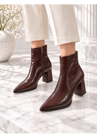 Dabab Shoes Yona Kadın Acı Kahve Kırışık Rugan Sivri Burun Ön Dikiş Detaylı Fermuarlı İçi Sıcak Astarlı 7 Cm Kalın Topuklu Bot Bootie Acı Kahverengi Dabab Shoes Yona Kadın Acı Kahve Kırışık Rugan Sivri Burun Ön Dikiş Detaylı Fermuarlı İçi Sıcak Astarlı 7 Cm Kalın Topuklu Bot Bootie Acı Kahverengi