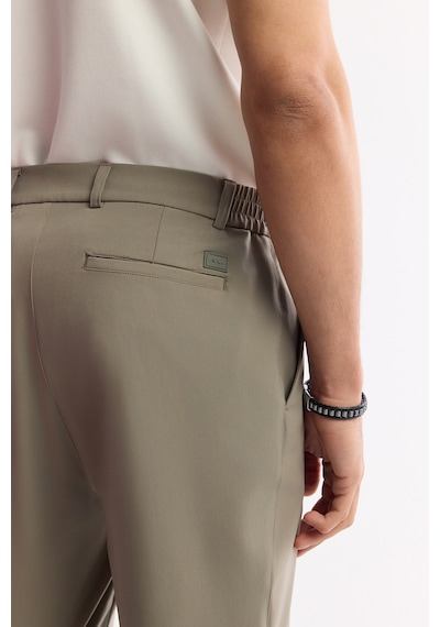 Avva Erkek Haki Beli Lastikli Bi-stretch Teknik Kumaş Slim Fit Pantolon A51y3077 Avva Erkek Haki Beli Lastikli Bi-stretch Teknik Kumaş Slim Fit Pantolon A51y3077