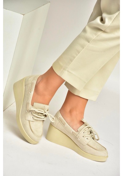 Fox Shoes Y602006402 Bej Süet Dolgu Tabanlı Kadın Ayakkabı Bej