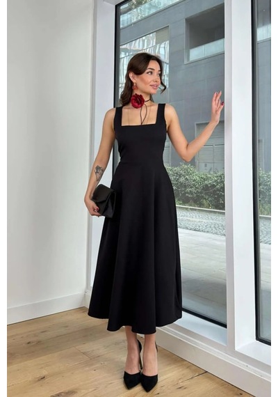 Unika Boutique Kadın Siyah Kare Yaka Askılı Uzun Siyah Elbise Karesiyah