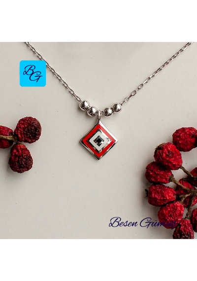 Kırmızı Beyaz Siyah Mineli Toplu Kare Göz Kolye Rose - Gold -  Gümüş