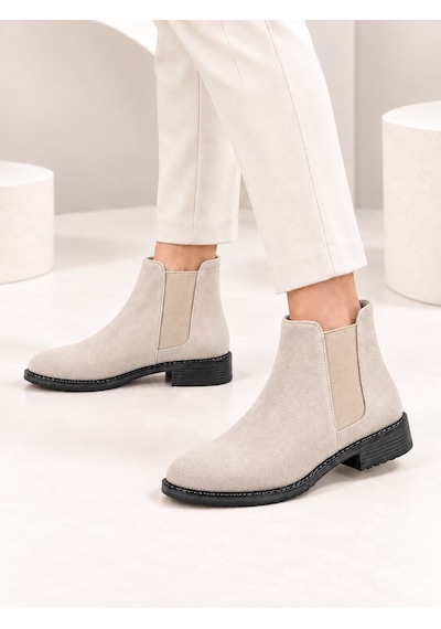 Dabab Shoes Maral Kadın Bej Süet Yuvarlak Burun Lastik Detaylı 3 Cm Topuklu Kaymaz Taban Chelsea Bot Bootie