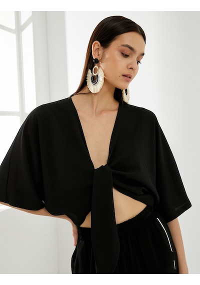 Koton Crop Bluz Önden Bağlama Detaylı Yarasa Kol Siyah 4sak60271uw 4SAK60271UW999 Siyah
