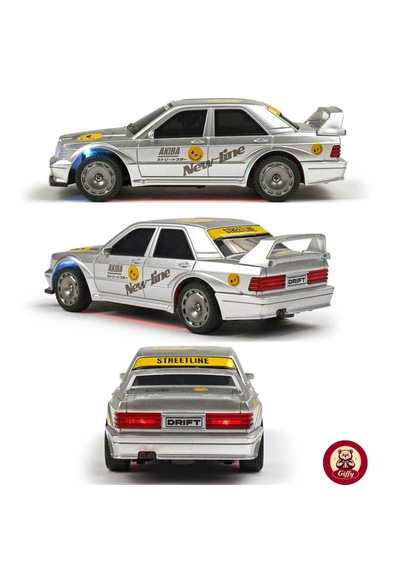 Uzaktan Kumandalı Mini Drift Bmw Evo30 Model Araba Dahili Şarjlı Işıklı 4x4 Taşıma Kumandalı Hız Hassasiyetli Ve Kademeli ,kuka Ve Drift Tekerleri Hediye 1:43 Ölçek Gümüş