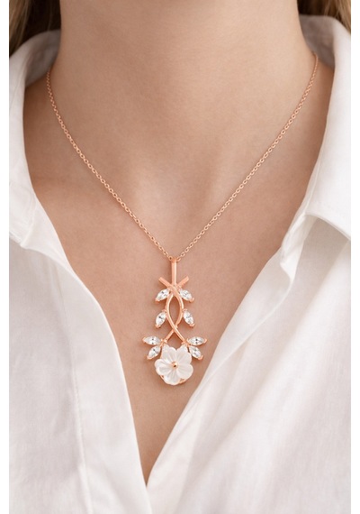 Çekirdekjewelry 925 Ayar Gümüş Manolya Çiçekli Ters Kolye Rose