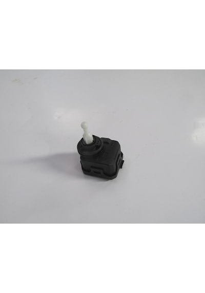 Seat Toledo 99/05 Far Motoru 12v Yan Soket Gi Ri Şli Bfn
