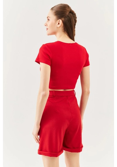 Butikgiz Kadın Kısa Kol Bisiklet Yaka Vücuda Oturan %100 Pamuklu Kaşkorse Esnek Crop Bluz Kırmızı