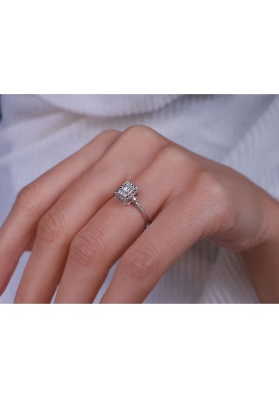Sirius 0,30 Karat Efektli Baget Pırlanta Yüzük 0847R0010