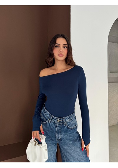 Elaxi Kadın Kayık Yaka Parmak Geçmeli Uzun Kollu Full Likralı Pamuk Viskon Buzzy Body Tişort Lacivert Elaxi Kadın Kayık Yaka Parmak Geçmeli Uzun Kollu Full Likralı Pamuk Viskon Buzzy Body Tişort Lacivert