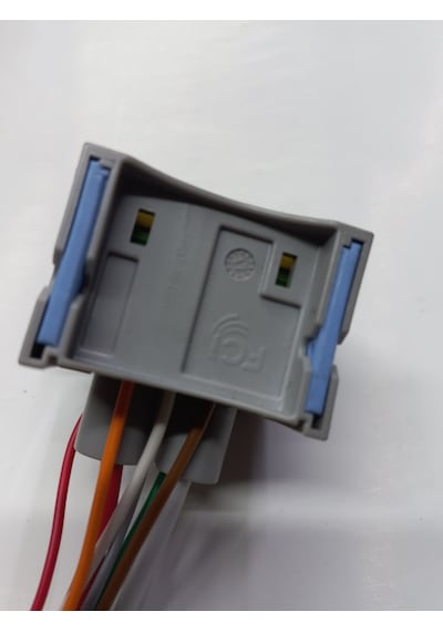 Renault Kızdırma Role Soketi 8k002