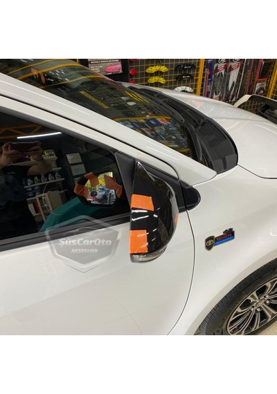 ŞüsCarOto Toyota Corolla Uyumlu 2018 Sonrası E210 Batman Yarasa Ayna Kapağı Piano Black ABS Plastik (00)