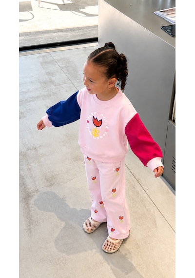 Elzo Collection Kız Çocuk Dokuma Gabardin Pantolon Lale Baskılı Sweatshirt Şardonsuz 3iplik Kumaş Alt Üst Takım Çok Renkli Elzo Collection Kız Çocuk Dokuma Gabardin Pantolon Lale Baskılı Sweatshirt Şardonsuz 3iplik Kumaş Alt Üst Takım Çok Renkli