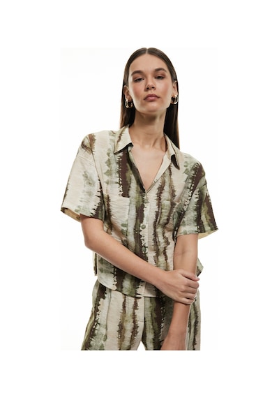 Koton Aplike Çift Cep Detaylı Batik Desenli Viskon Kısa Kollu Crop Gömlek Yeşil Desenli 5sak60299pw Yeşil Desenli Yeşil Koton Aplike Çift Cep Detaylı Batik Desenli Viskon Kısa Kollu Crop Gömlek Yeşil Desenli 5sak60299pw Yeşil Desenli Yeşil