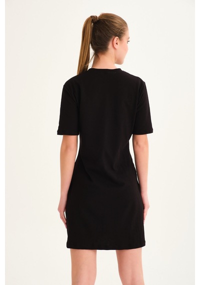 Harmandar Kısa Kollu Baskısız Lakost Kumaş T-shirt Günlük Elbise Siyah Harmandar Kısa Kollu Baskısız Lakost Kumaş T-shirt Günlük Elbise Siyah