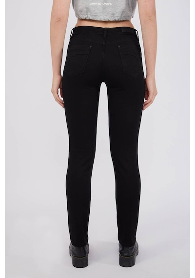 Kadın Siyah Jean Pantolon Düşük Bel 001
